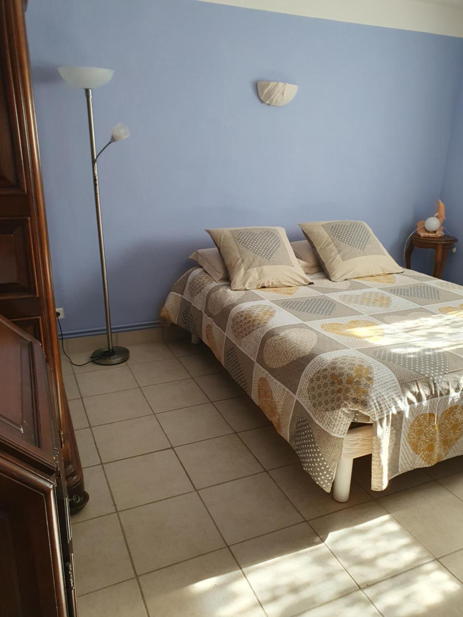 Appartement T2 bas de villa avec jardinet au calme proche mer La Seyne-sur-Mer Extérieur photo