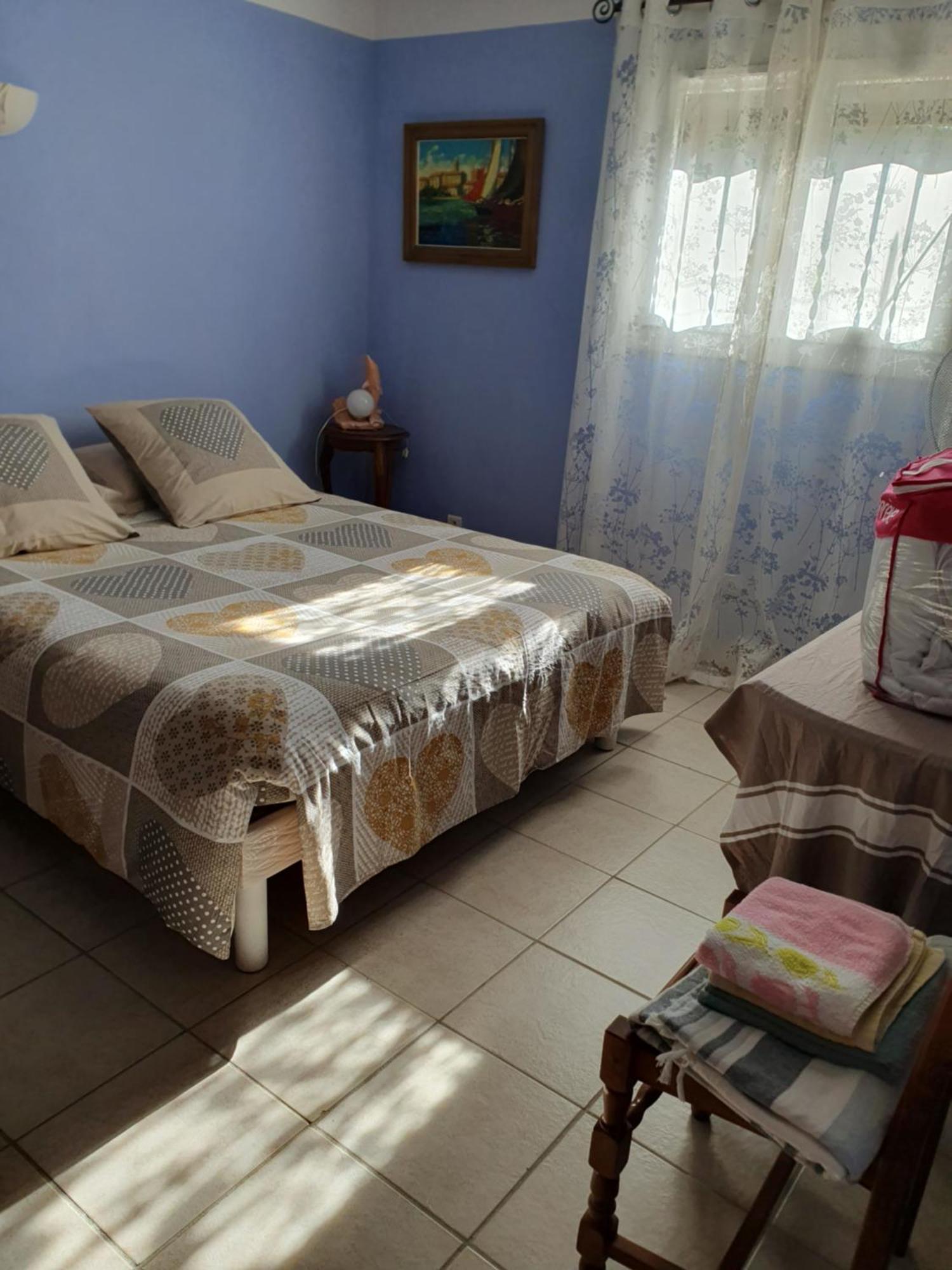 Appartement T2 bas de villa avec jardinet au calme proche mer La Seyne-sur-Mer Extérieur photo